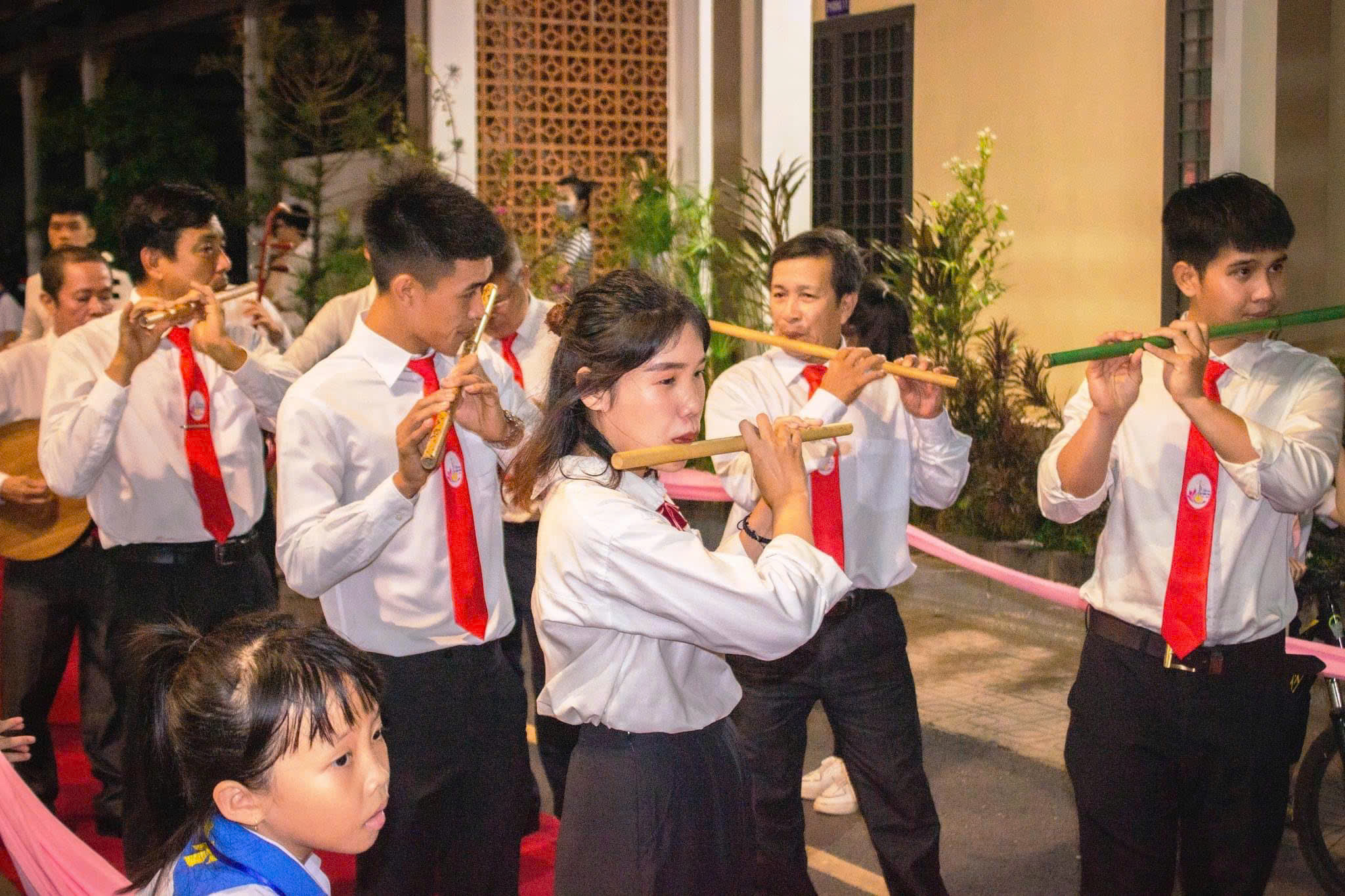 Gìn giữ âm nhạc truyền thống qua sinh hoạt nhà đạo